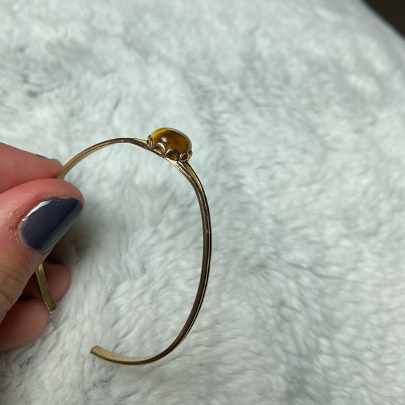 ••Tiger Eye Stone Bracelet - Picture 2 of 4